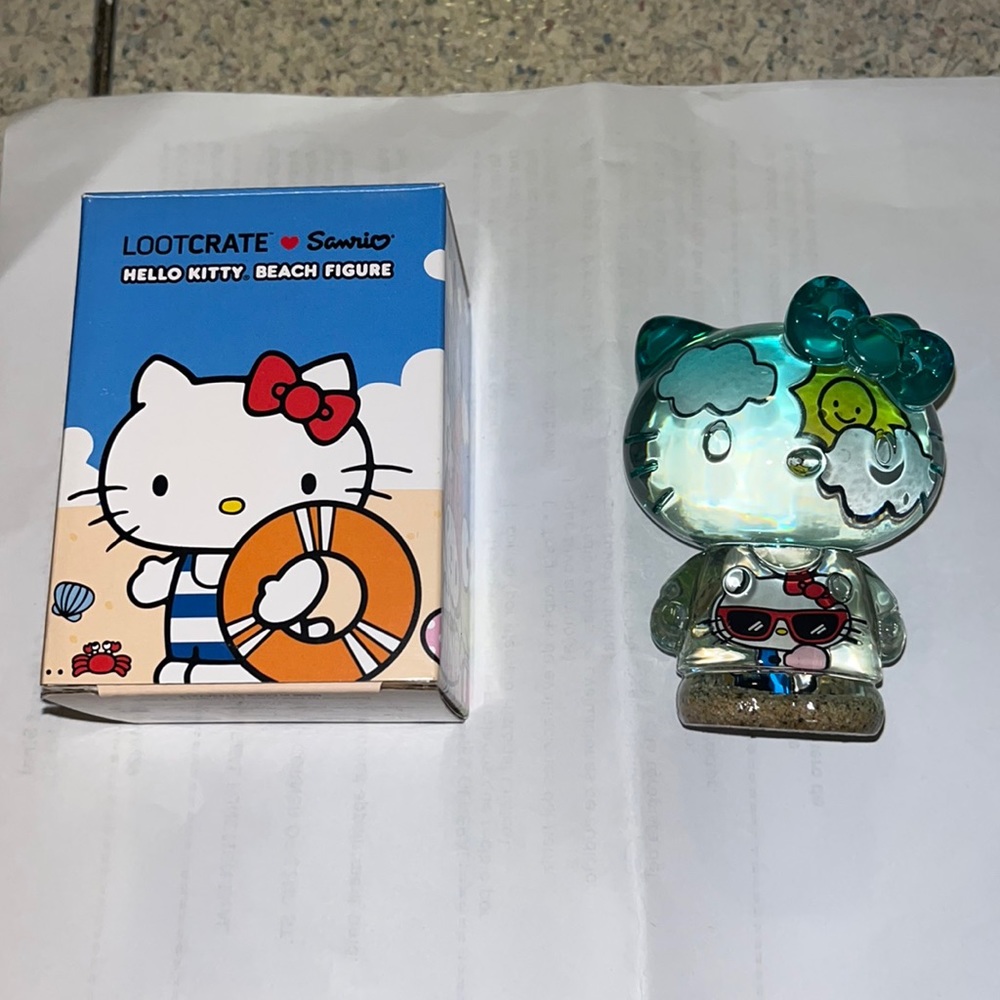 Loot crate Sanrio hello kitty beach figure